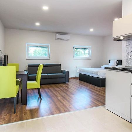 White Apartman Siofok 2 Luaran gambar