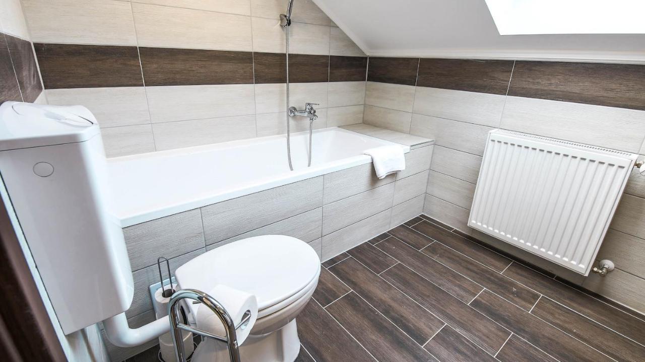 White Apartman Siofok 2 Luaran gambar